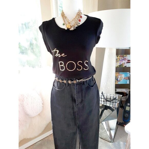 NWT W5 black graphic text "The Boss" t-shirt tank top with gold print, S - Picture 3 of 7